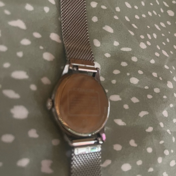 AUTHENTIC COACH Elegant Silver Mesh Strap Watch need battery works great - Picture 3 of 4